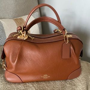 Like New condition coach Lane Satchel!